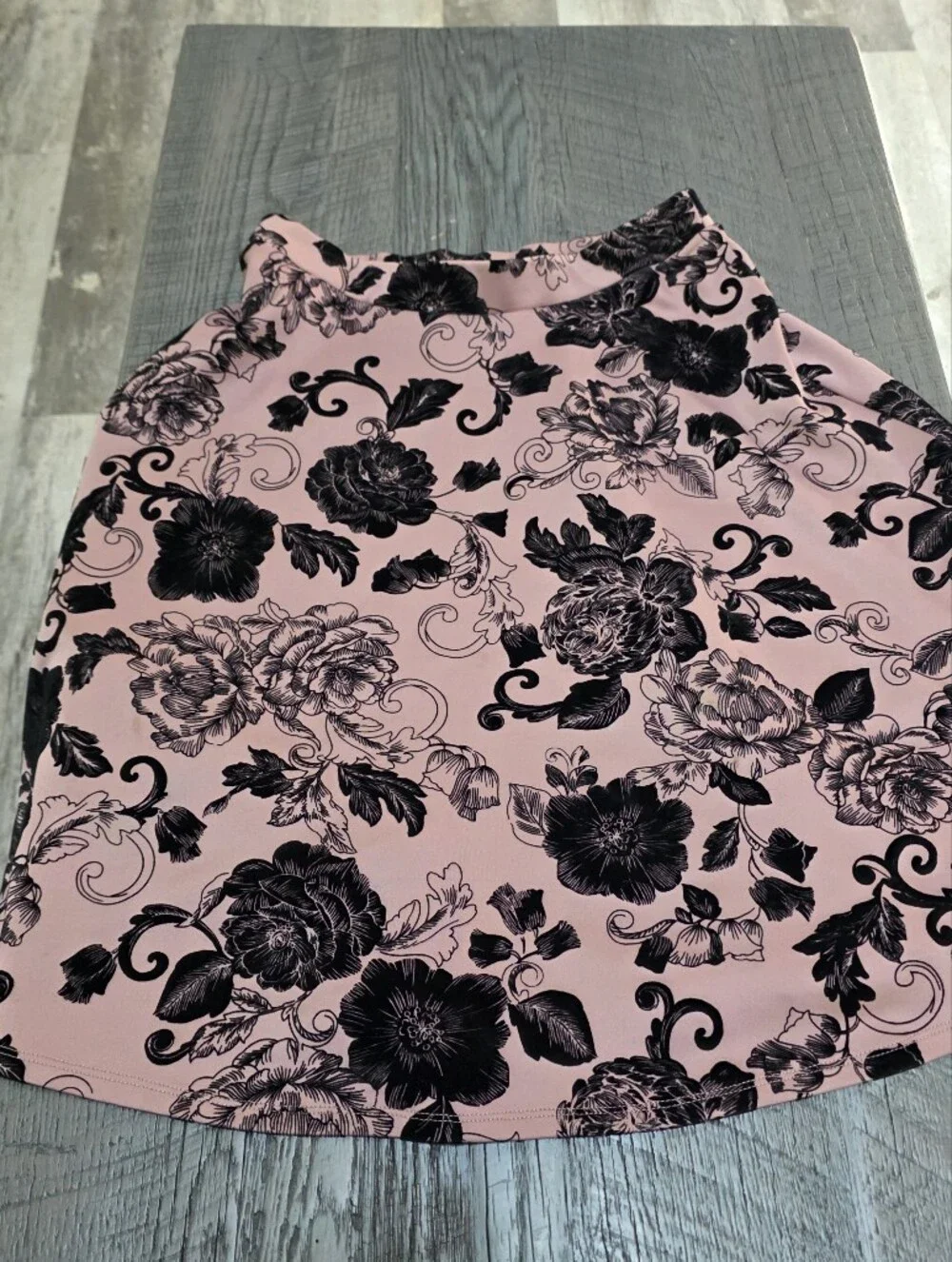 Faith and Joy Dusty Pink A-Line Skirt with Black Floral Print (Size:large)